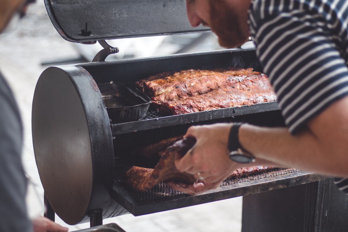 What is the best wood to smoke baby back ribs with